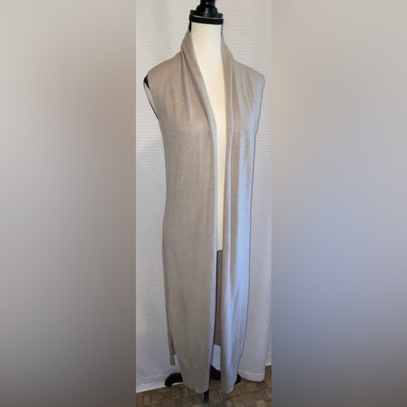 Women’s TAHARI beige Merino Wool blend Duster Vest Sz‎ medium - Picture 1 of 15